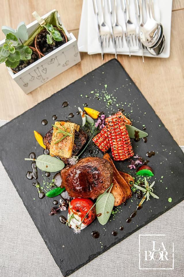 Labor Kvartely Hotel Tokaj Ngoại thất bức ảnh